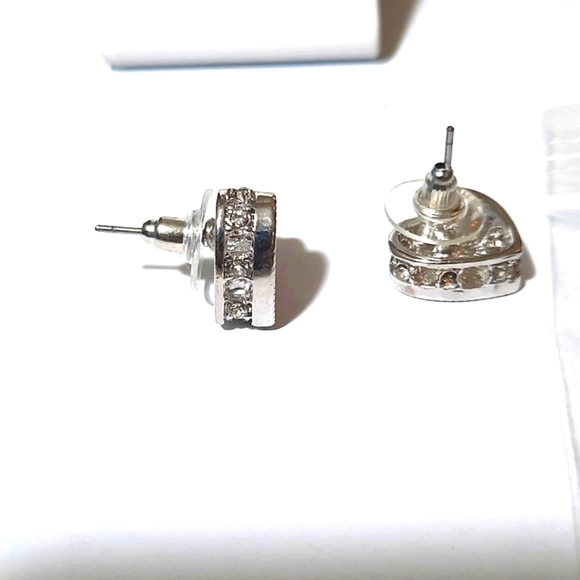 Swarovski Crystal Heart Stud Earrings NWOT - Picture 7 of 7